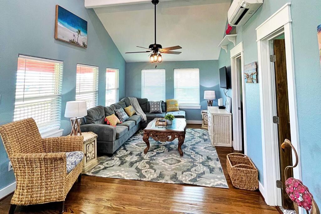 The Pink Flamingo Beach Gulf Views Freeport Extérieur photo