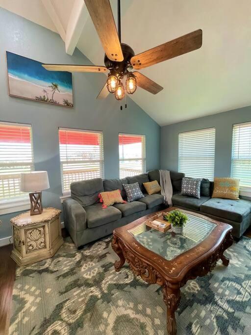 The Pink Flamingo Beach Gulf Views Freeport Extérieur photo